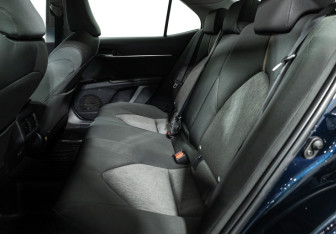 Подержанный автомобиль Toyota Camry Sedan 2018 года (10 фото)