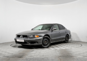 Подержанный автомобиль Mitsubishi Galant Sedan 2002 года (8 фото)