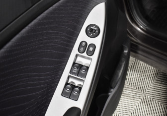 Подержанный автомобиль Hyundai Solaris Sedan 2015 года (18 фото)