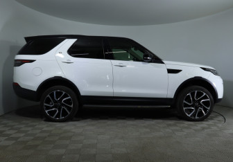 Подержанный автомобиль Land Rover Discovery 2019 года (5 фото)