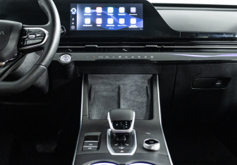 Подержанный автомобиль Omoda C5 2023 года (14 фото)