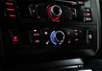 Подержанный автомобиль Audi Q5 2013 года (15 фото)