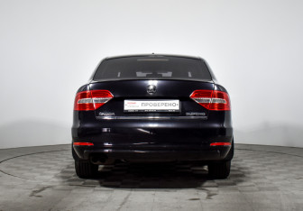 Подержанный автомобиль Skoda Superb Liftback 2015 года (6 фото)