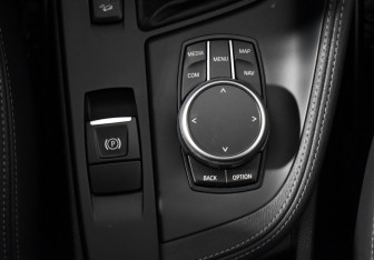 Подержанный автомобиль BMW X1 2019 года (12 фото)