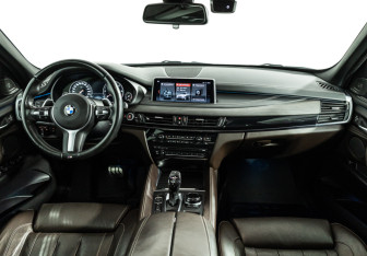 Подержанный автомобиль BMW X5 2017 года (13 фото)