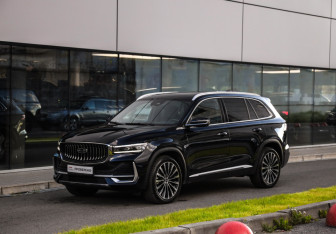 Подержанный автомобиль Geely Monjaro 2025 года (3 фото)