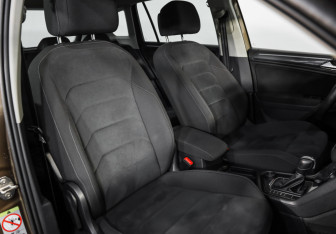 Подержанный автомобиль Volkswagen Tiguan 2017 года (23 фото)