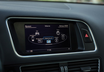Подержанный автомобиль Audi Q5 2012 года (13 фото)