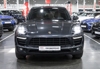 Подержанный автомобиль Porsche Macan 2018 года (3 фото)
