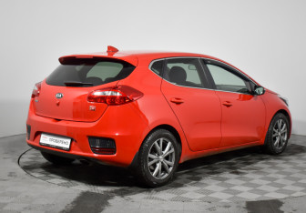 Подержанный автомобиль Kia Ceed Hatchback 2018 года (5 фото)