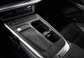 Подержанный автомобиль Haval F7x 2025 года (11 фото)