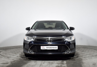 Подержанный автомобиль Toyota Camry Sedan 2017 года (2 фото)
