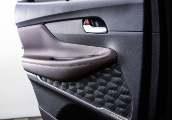 Подержанный автомобиль Hyundai Santa Fe 2018 года (17 фото)