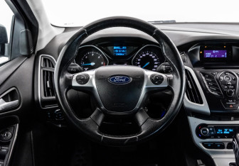 Подержанный автомобиль Ford Focus Hatchback 2012 года (14 фото)