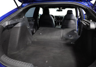 Подержанный автомобиль Honda Civic Hatchback 2017 года (29 фото)