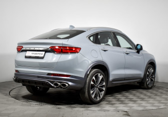 Подержанный автомобиль Geely Tugella 2022 года (5 фото)