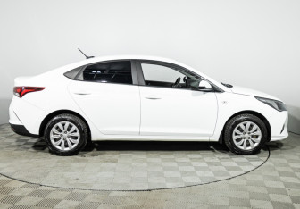 Подержанный автомобиль Hyundai Solaris Sedan 2020 года (4 фото)