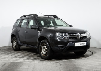 Подержанный автомобиль Renault Duster 2016 года (3 фото)