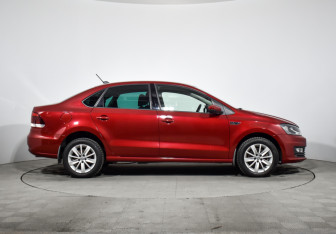 Подержанный автомобиль Volkswagen Polo Sedan 2020 года (4 фото)