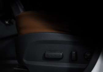 Подержанный автомобиль Hyundai Santa Fe 2012 года (16 фото)