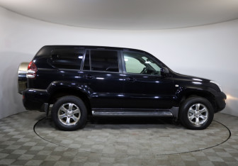 Подержанный автомобиль Toyota Land Cruiser Prado 2007 года (4 фото)