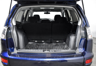 Подержанный автомобиль Mitsubishi Outlander 2011 года (19 фото)