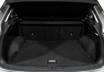Подержанный автомобиль Volkswagen Tiguan 2019 года (22 фото)