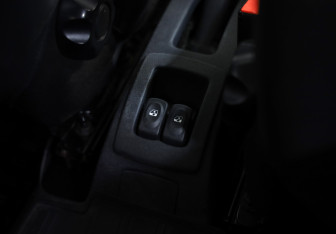 Подержанный автомобиль Renault Sandero 2012 года (14 фото)