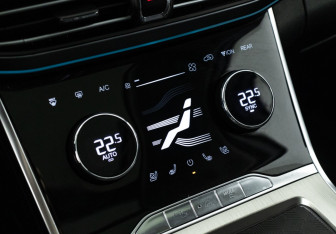 Подержанный автомобиль Exeed VX 2021 года (18 фото)