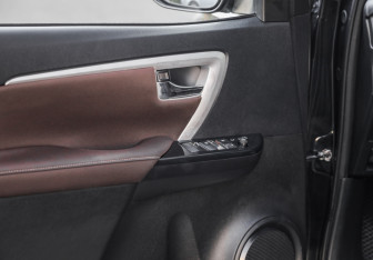 Подержанный автомобиль Toyota Fortuner 2019 года (20 фото)