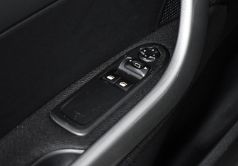 Подержанный автомобиль Peugeot 308 Hatchback 2008 года (10 фото)