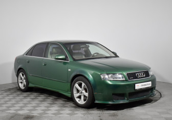 Подержанный автомобиль Audi A4 Sedan 2001 года (3 фото)