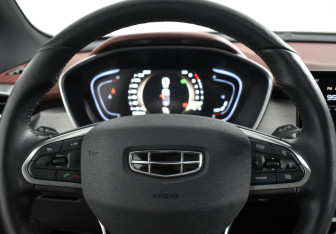Подержанный автомобиль Geely Coolray 2023 года (17 фото)