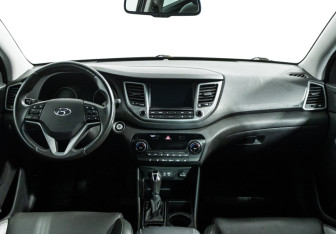 Подержанный автомобиль Hyundai Tucson 2017 года (13 фото)