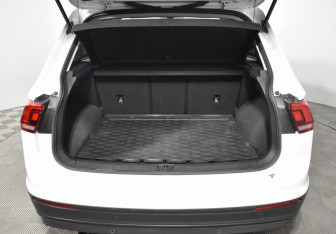 Подержанный автомобиль Volkswagen Tiguan 2018 года (19 фото)