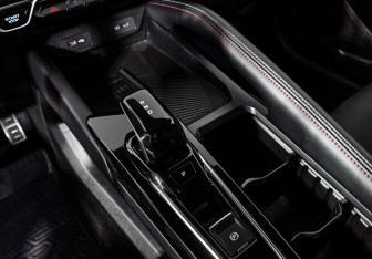 Подержанный автомобиль Geely Coolray 2023 года (11 фото)