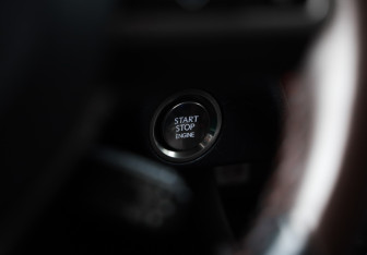 Подержанный автомобиль Lexus RX 2021 года (24 фото)