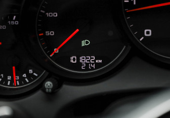 Подержанный автомобиль Porsche Cayenne 2014 года (17 фото)