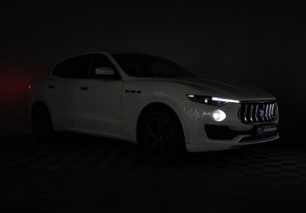 Подержанный автомобиль Maserati Levante 2017 года (37 фото)