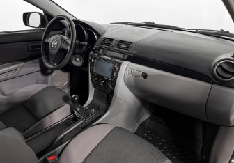 Подержанный автомобиль Mazda 3 Sedan 2008 года (13 фото)