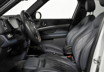 Подержанный автомобиль MINI Countryman 2020 года (12 фото)
