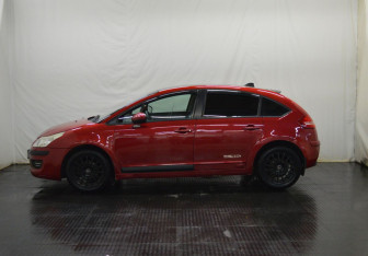 Подержанный автомобиль Citroen C4 Hatchback 2009 года (8 фото)