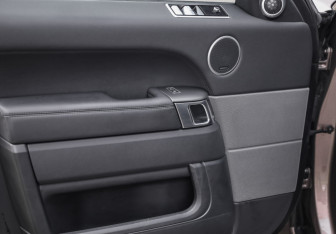Подержанный автомобиль Land Rover Range Rover Sport 2018 года (29 фото)