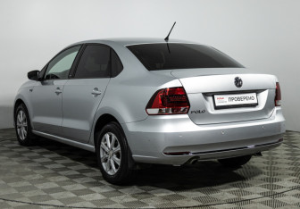 Подержанный автомобиль Volkswagen Polo Sedan 2016 года (7 фото)