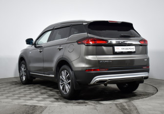 Подержанный автомобиль Geely Atlas Pro 2023 года (7 фото)