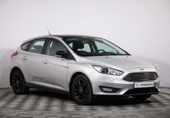 Подержанный автомобиль Ford Focus Hatchback 2019 года (3 фото)