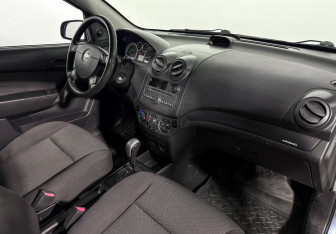 Подержанный автомобиль Chevrolet Aveo Sedan 2007 года (13 фото)