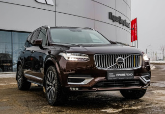 Подержанный автомобиль Volvo XC90 2019 года (5 фото)
