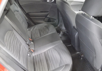 Подержанный автомобиль Kia Ceed Wagon 2021 года (13 фото)