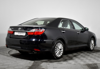 Подержанный автомобиль Toyota Camry Sedan 2015 года (5 фото)